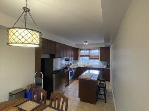 Cozy Room Near The Bus + Subway