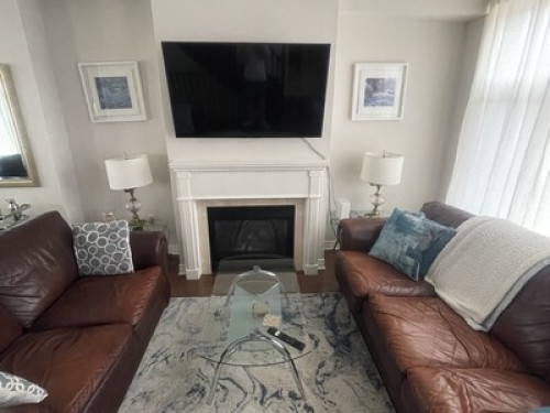 Cozy Room Near The Bus + Subway