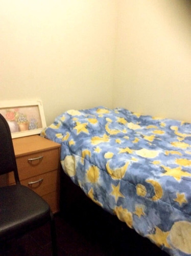 Cozy room in a friendly house, clos