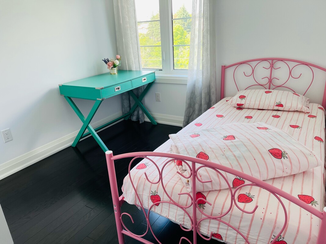 3rd Floor Lovely Bedroom (Full Room) - 1
