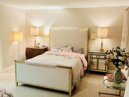 Bright, Spacious second floor Suite - Gallery - 8
