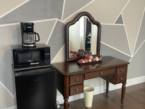 Fully furnished private bedrooms