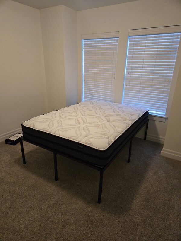  Bedroom 1(Full Room)  -  Just minutes from UFV  - Gallery -  1