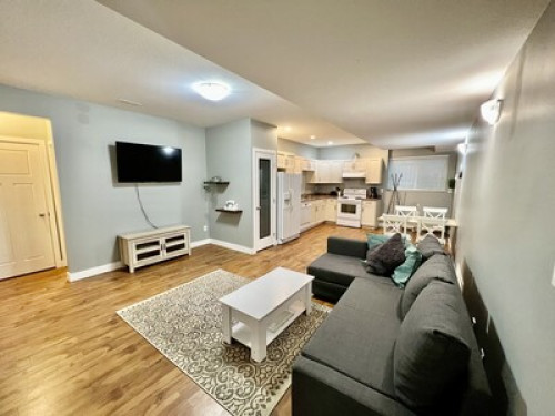 Cozy one bedroom in a beautiful nei