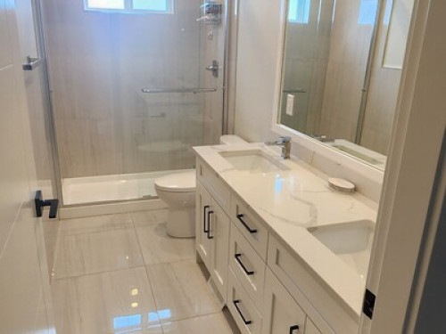 Secure Quiet Clean Furnished Room