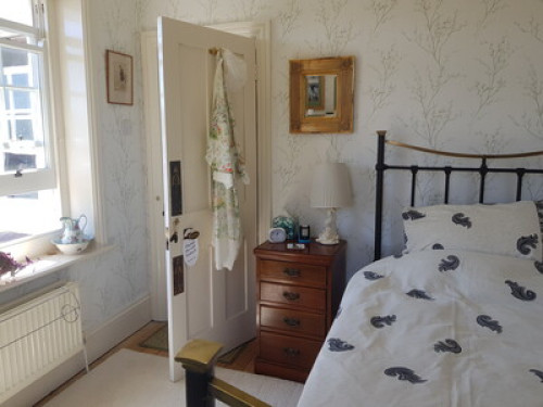 lovely-vintage-house-near-the-sea-portsmouth-39235106520250114051751AM