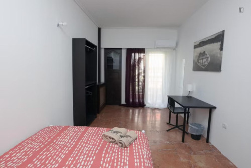 Welcoming double bedroom in Pangrati