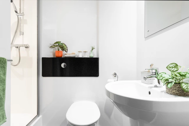  Large High Double Studio  -  Shrubhill House Unite  - Gallery -  4
