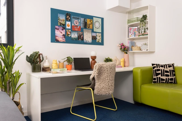  Double Partly Accessible Studio  -  Shrubhill House Unite  - Gallery -  3