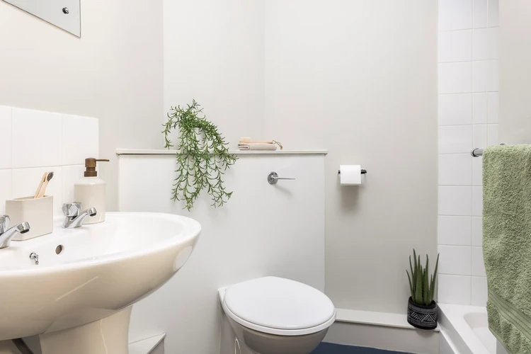  Large Standard Single En-Suite  -  Archways Unite  - Gallery -  3