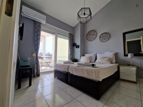 Astonishing 3 bedroom/ 4 bathroom beachfront maisonette, 9 km from the airport - Gallery - 17