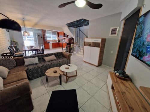 Astonishing 3 bedroom/ 4 bathroom beachfront maisonette, 9 km from the airport - Gallery - 13
