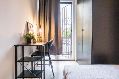 Bright single bedroom in Ortica - Gallery - 6