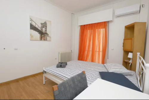Inviting double bedroom in Pangrati