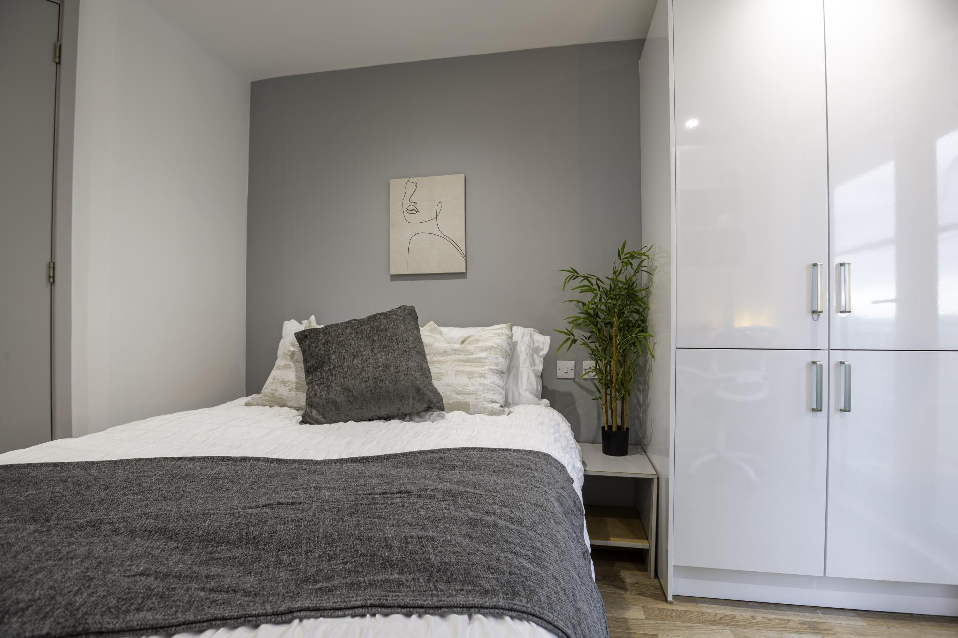 Premium En-Suite - 13