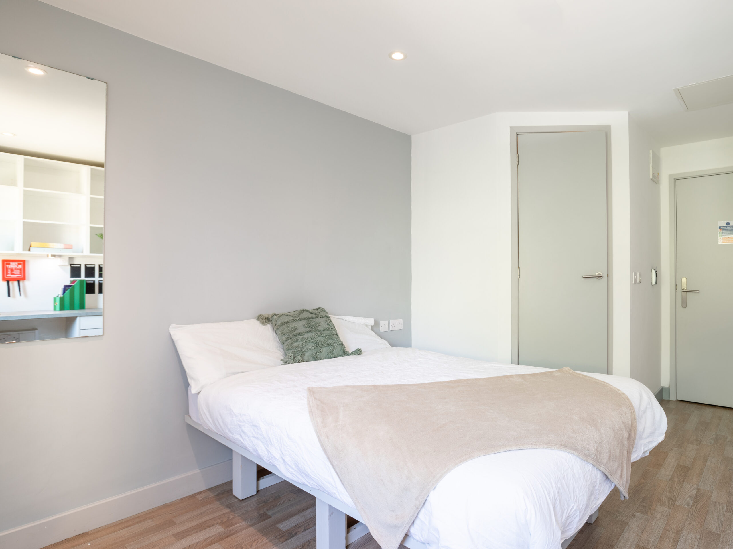 Classic Studio - The Bridge Phase II - Gallery - 4