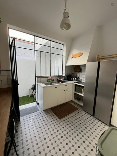 Amazing Double Bedroom Close To ISLA  - Gallery -  5