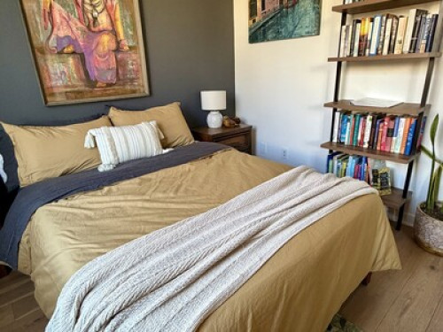 Artistic North Park Room & Bath - Gallery - 2