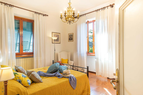Apartment in Viale Lazzaro Papi, Lucca for 100 m² with 3 bedrooms