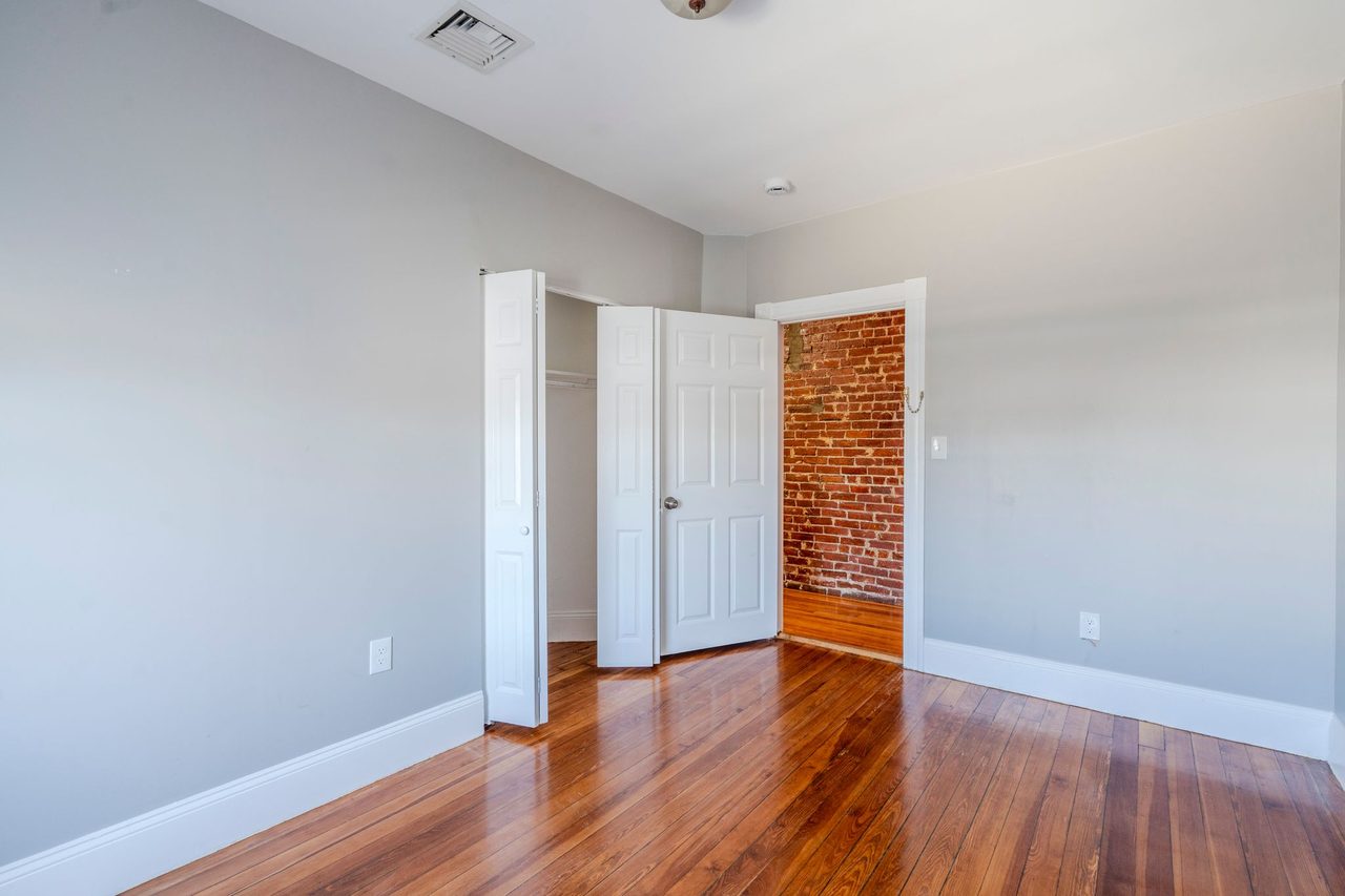  #1813: Allston - Queen Bedroom C  -  #1813: Allston  - Gallery -  1