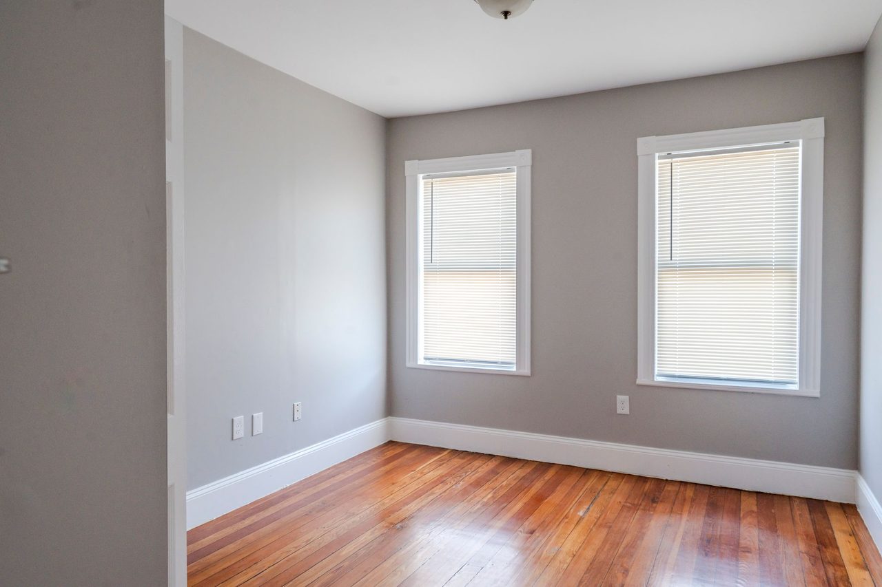  #1813: Allston - Queen Bedroom B  -  #1813: Allston  - Gallery -  10