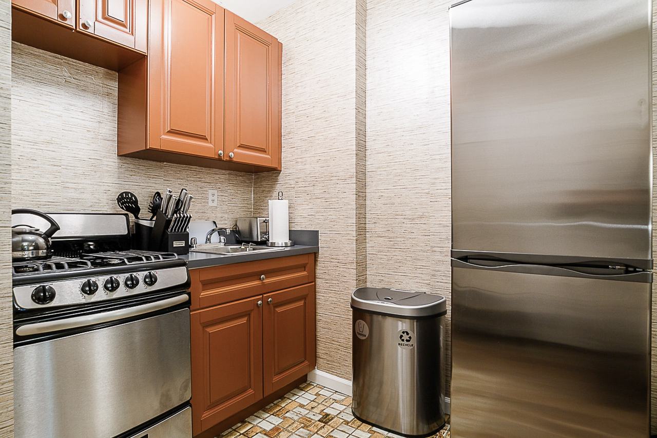  #185: Hell's Kitchen - 1 Bedroom (Full)  -  #185: Hell's Kitchen  - Gallery -  4