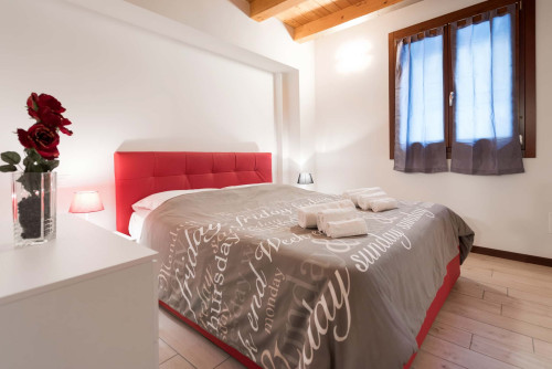 Apartment in Via Angelo Scarsellini, Verona for 85 m² with 2 bedrooms