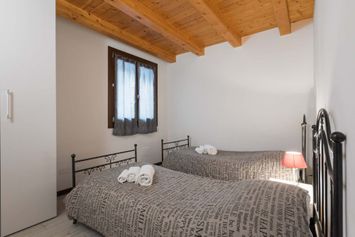 Apartment in Via Angelo Scarsellini, Verona for 85 m² with 2 bedrooms