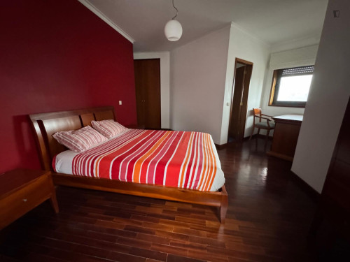 Spacious 4-bedroom apartment located in the centre of Amarante