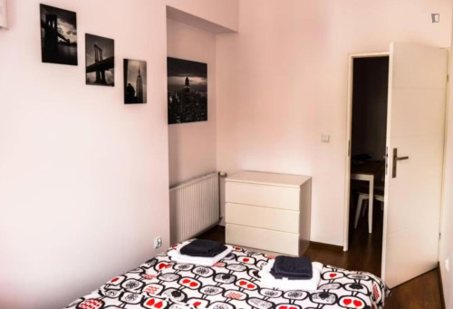 Comfortable single bedroom in well-connected Stradom