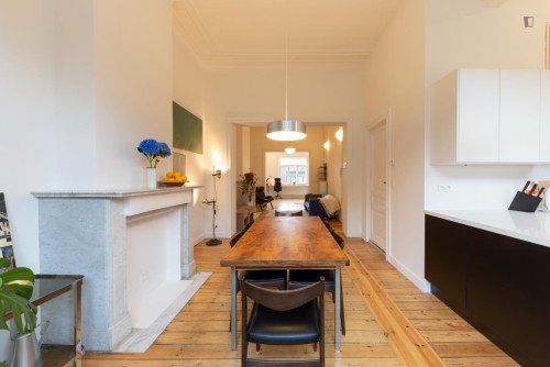 Charming 1-bedroom apartment in Laeken - Gallery - 4