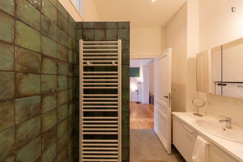 Charming 1-bedroom apartment in Laeken - Gallery - 6