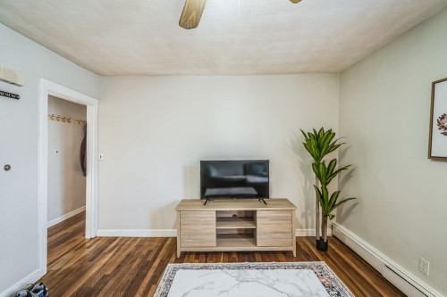 #1810: East Cambridge - Gallery - 19