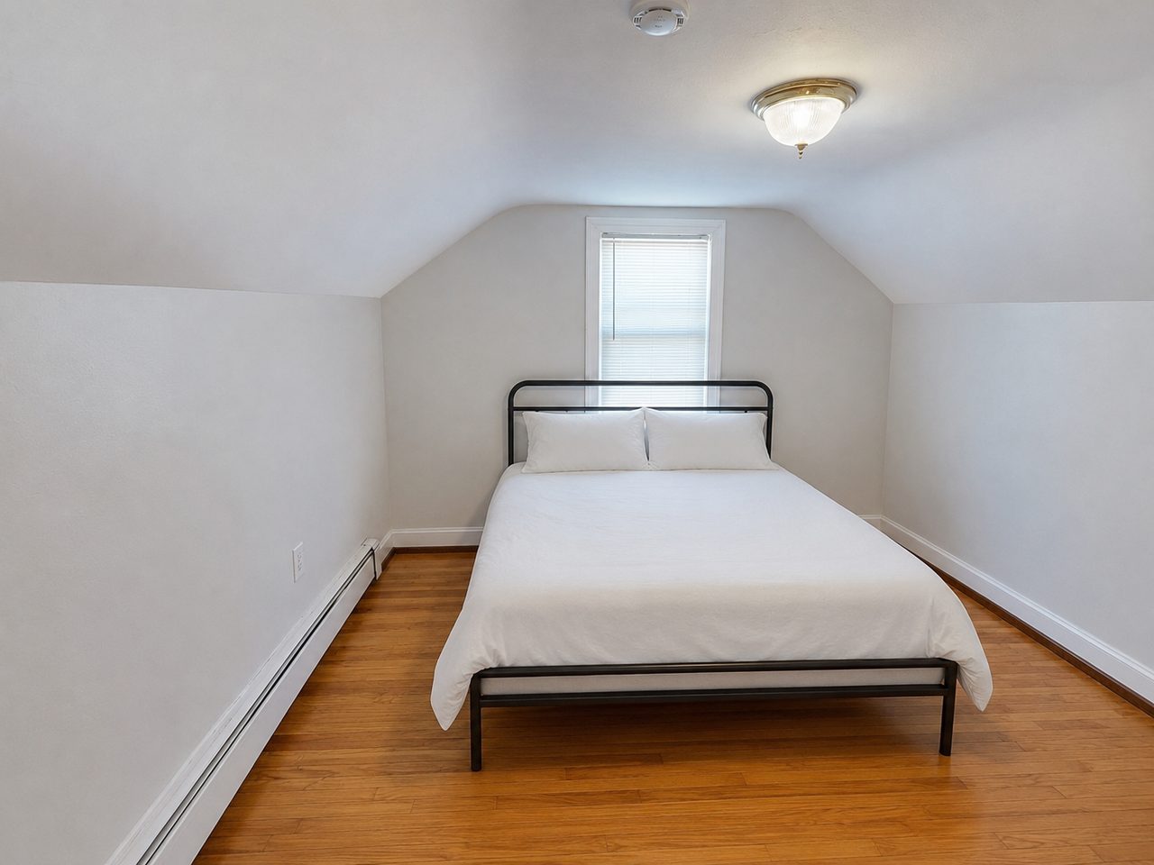 #1810: East Cambridge - Queen Bedroom D - 31