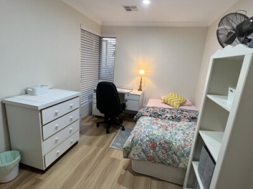 Room for rent 