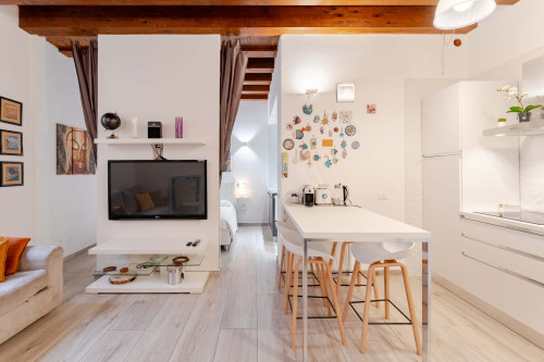 Apartment in Via Nicolò Canelles, Cagliari for 35 m²