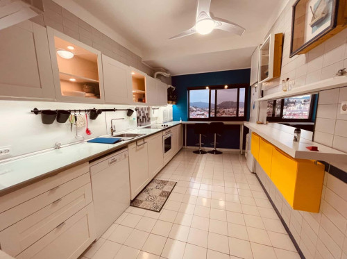 Charming high floor apartment in Setubal