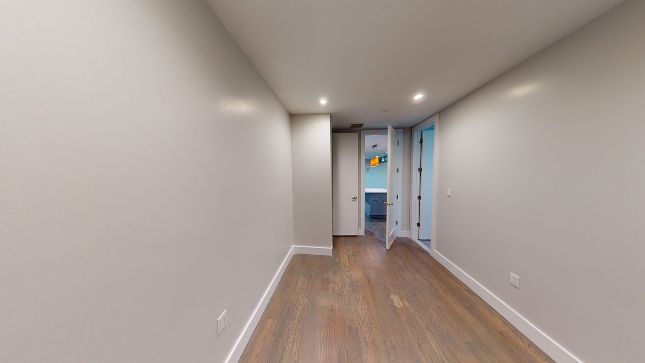 #1820: Flatbush - Full Bedroom C W/ Private Bathroom - #1820: Flatbush - Gallery - 7