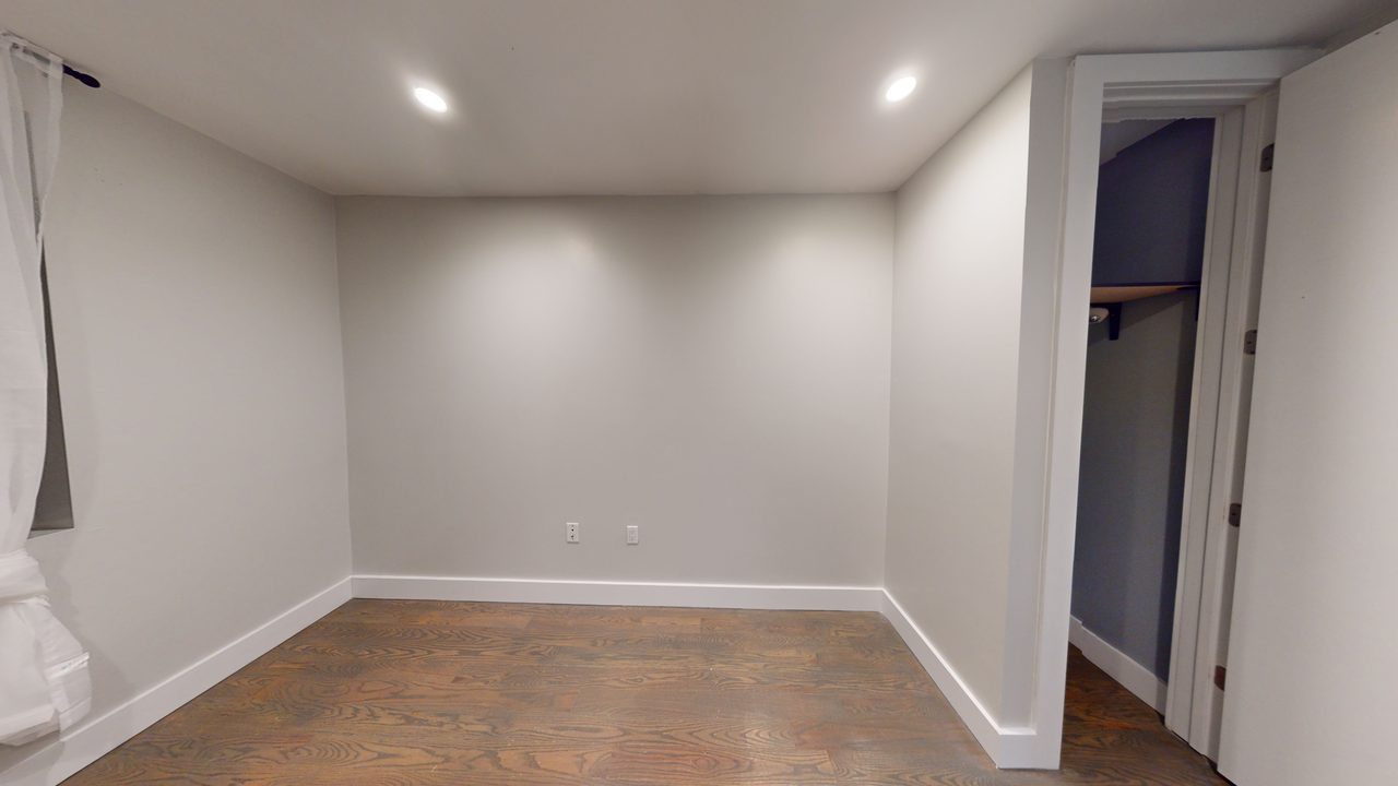 #1820: Flatbush - Full Bedroom C W/ Private Bathroom - #1820: Flatbush - Gallery - 8