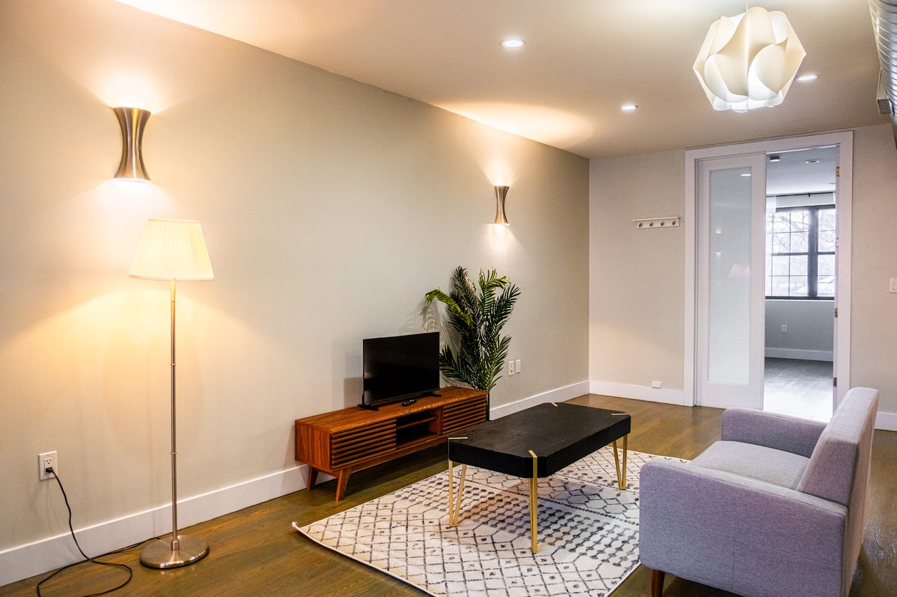 #1820: Flatbush - Full Bedroom B W/ Private Bathroom - #1820: Flatbush - Gallery - 2