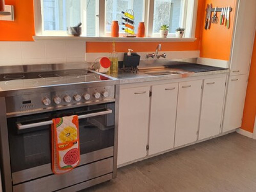 2 bed room available for hosting