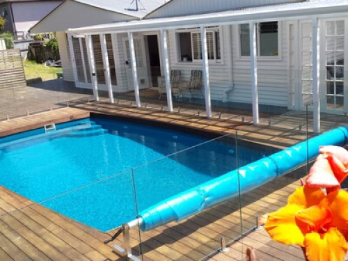 Single Bed by the Pool & Beach - Gallery - 13