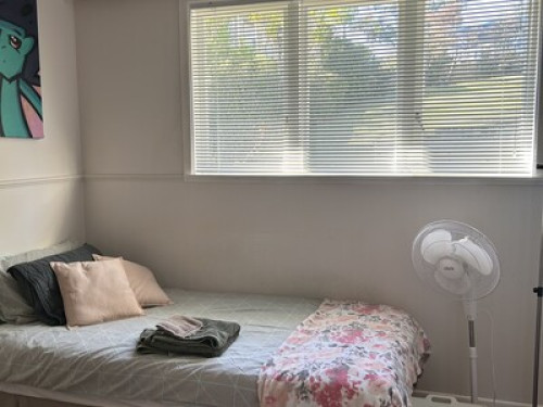 Single Bed by the Pool & Beach - Gallery - 18