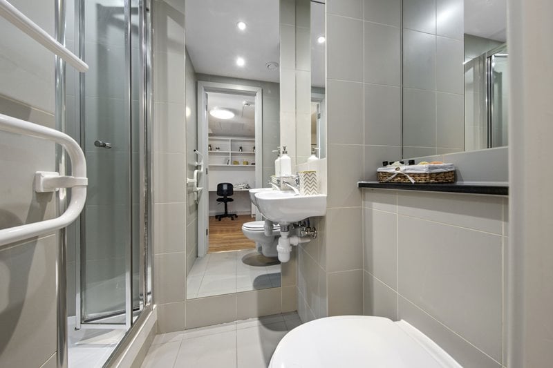  Silver Classic Plus  -  Portchester House  - Gallery -  4