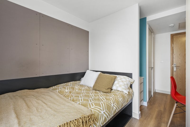  Silver Classic Plus  -  Portchester House  - Gallery -  1