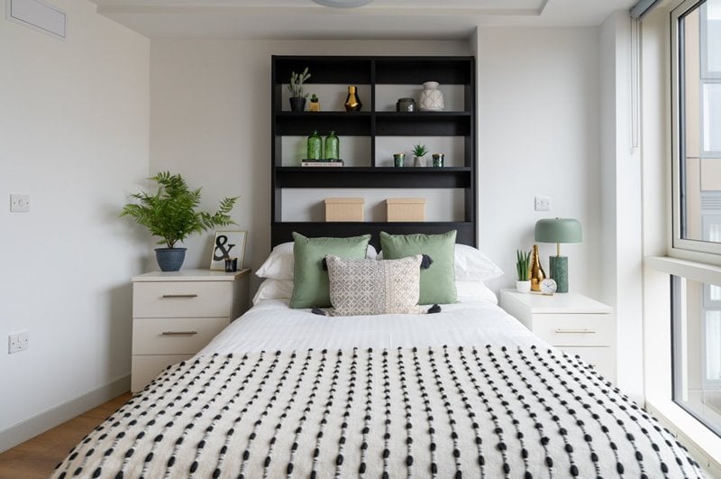  Bronze Classic Plus  -  Portchester House  - Gallery -  1