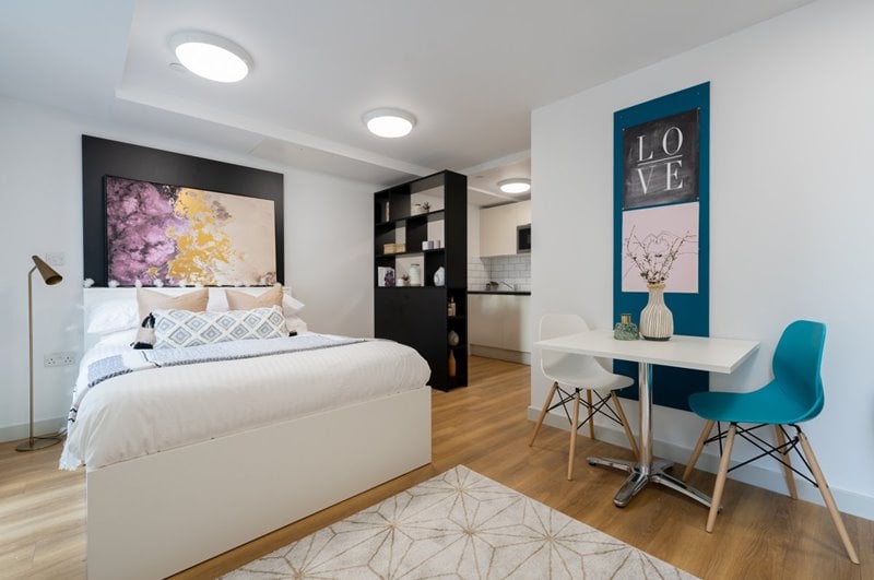  Gold Deluxe  -  Portchester House  - Gallery -  1