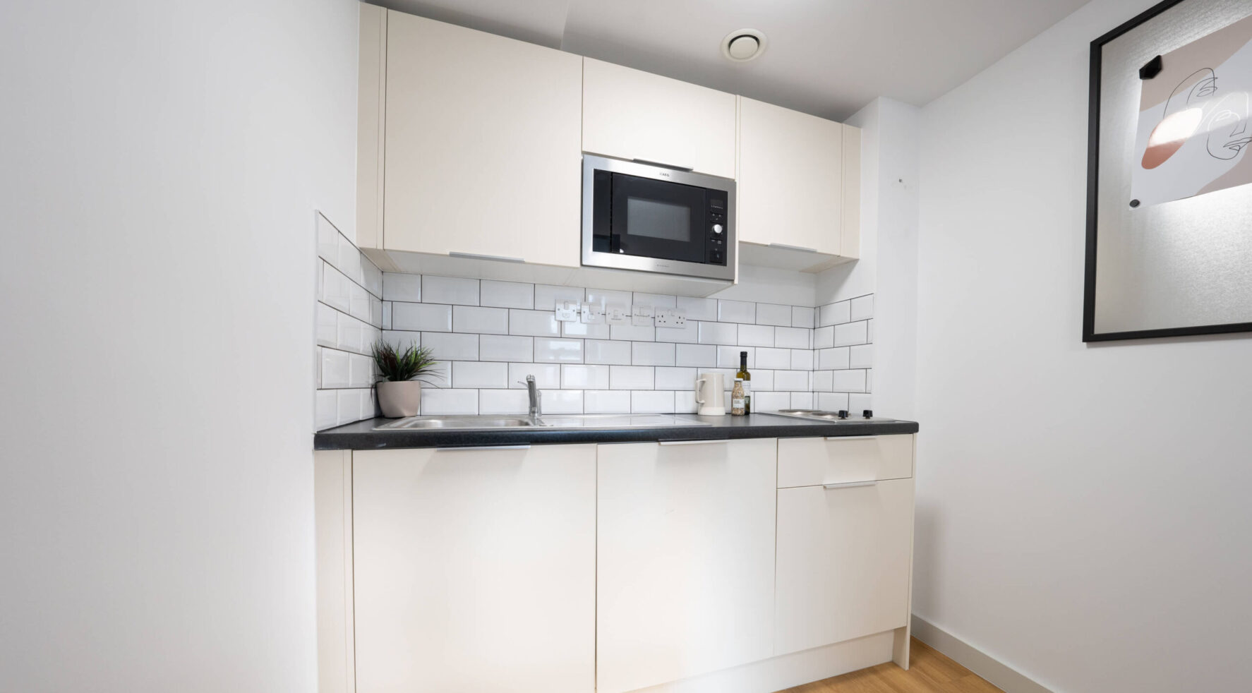  Bronze Deluxe  -  Portchester House  - Gallery -  2