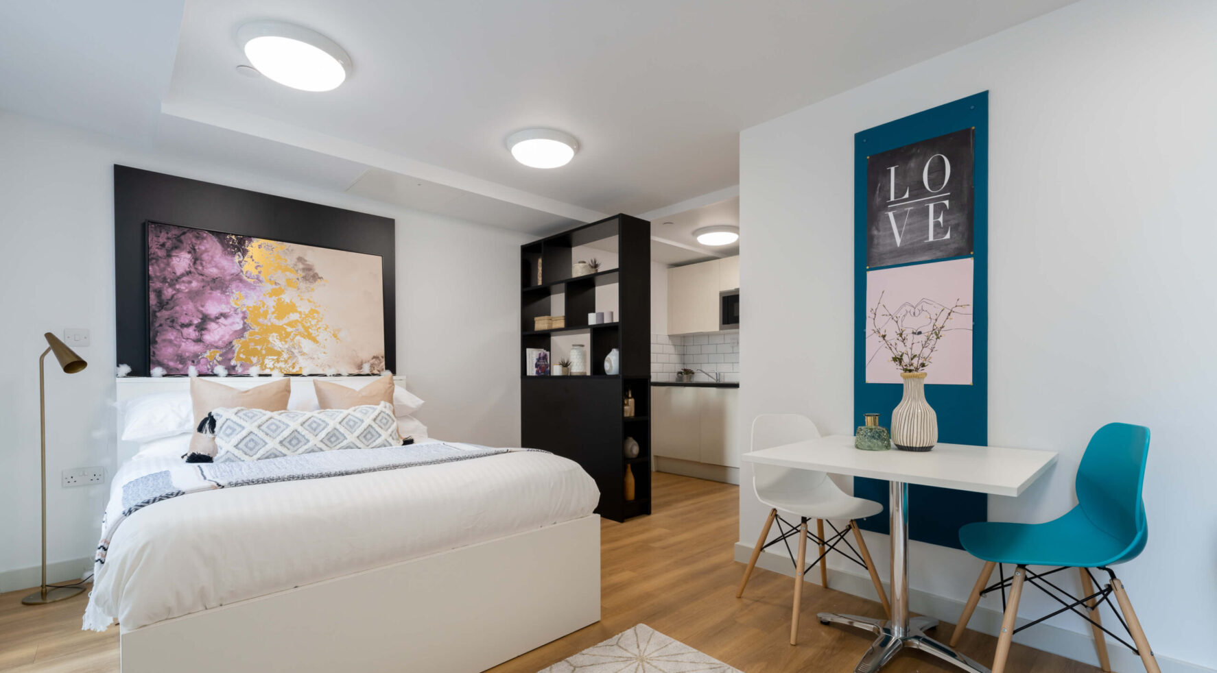  Bronze Deluxe  -  Portchester House  - Gallery -  1