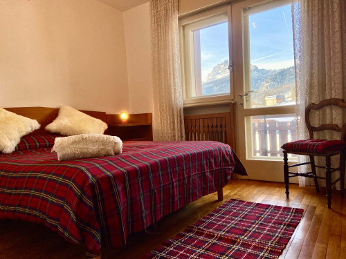 CORTINA - Via Cesare Battisti